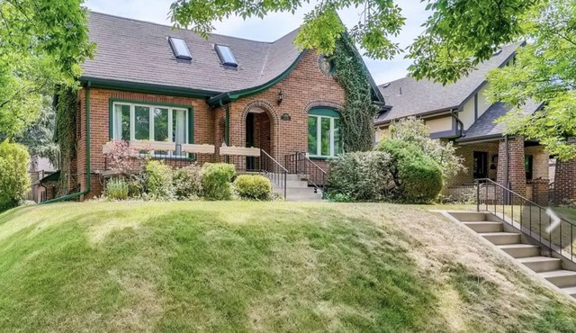 Wash Park Tudor mother in law apt sleeps 4