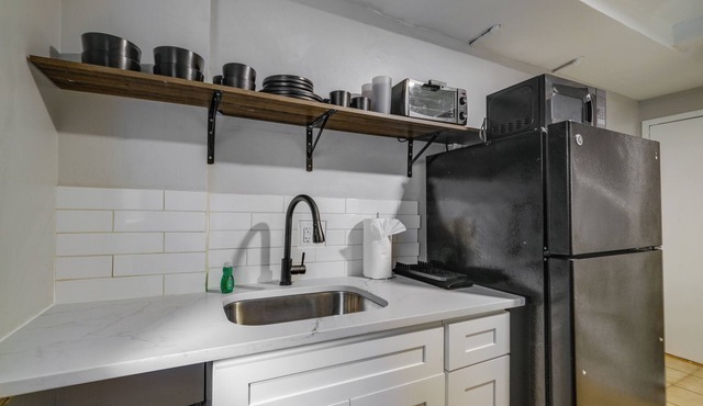 Washington, DC, Area Apartment < 2 Mi to Subway!