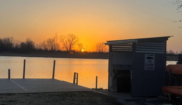 Water Front Home: Fisherman's' dream with private dock and beautiful sunsets