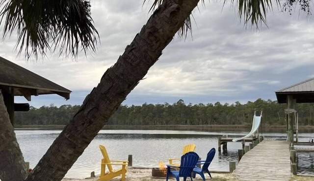 Watch Dolphins on your own Private Beach! Renovated! Boat Launch Extremely Close