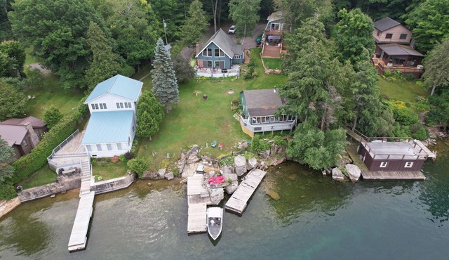 Watch Ships & Sip Wine-Riverfront Deck Retreat