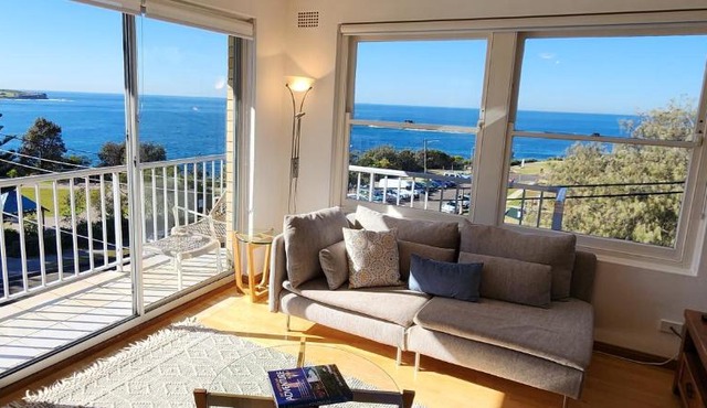 Watch The Sunrise Over Coogee 2 Bedrooms+Garage
