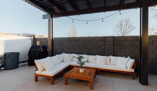 Water Canyon, So Zion, 4bed, 3Bath, Hot Tub, Deck, Fire Pit