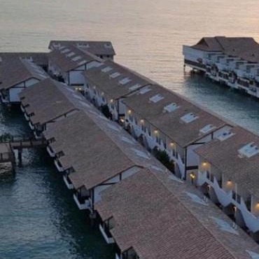 Water Chalet or Premium Tower Seaview Port Dickson , Private Room