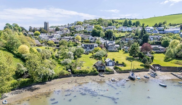 Water Edge House & Boathouse - Swimming Pool