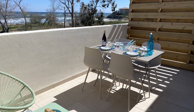 Water-edge Stay Apt 95