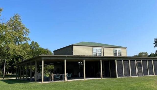 Water front 5 bedroom 2 bath Pendleton Point