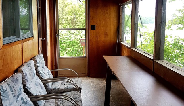 Water Front Cottage In North Frontenac