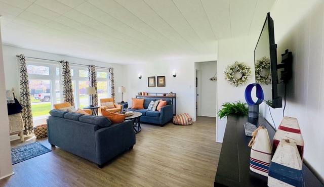 Water Front Cedar Canal Sleeps 7