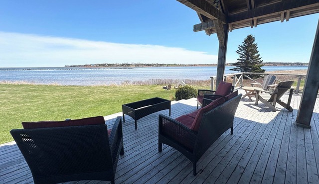 Water Front Cottage Located In North Rustico, Minutes To Beaches and Restaurants