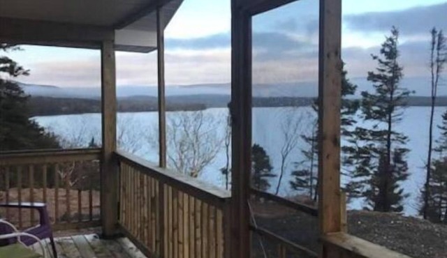 Water front cottages #1 Your Highlands National Park base camp, on South Harbour