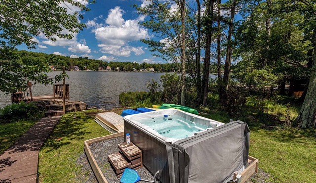 Water Front Dream | Hot Tub | Fire Pit | King Bed | Community Pool | Basketball
