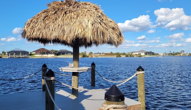 Water Front, Heated Pool, Tiki, Large Lanai