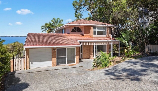 Water Front Holiday House