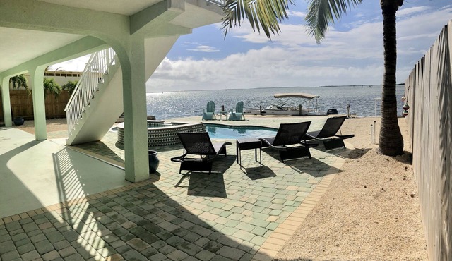 Water Front Home. Direct deep water access with private pool/spa/dock & Elevator