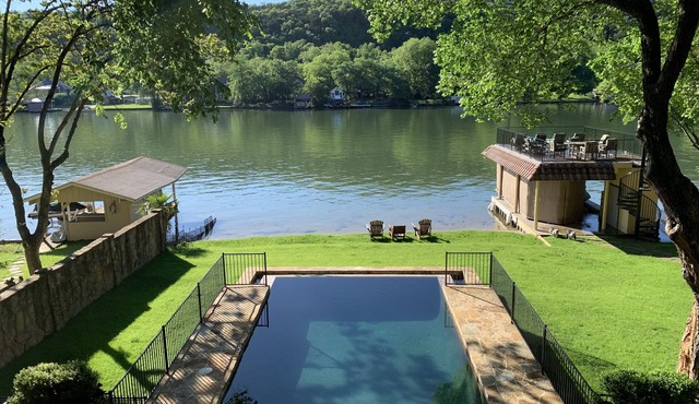 WATER FRONT LAKE AUSTIN ESTATE