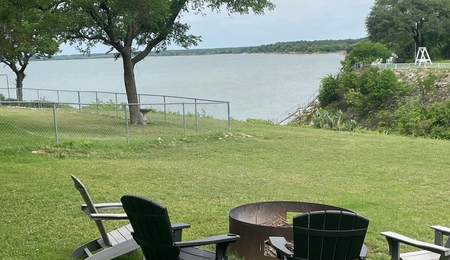 Water front Lake Whitney cottage with great views and Water access!