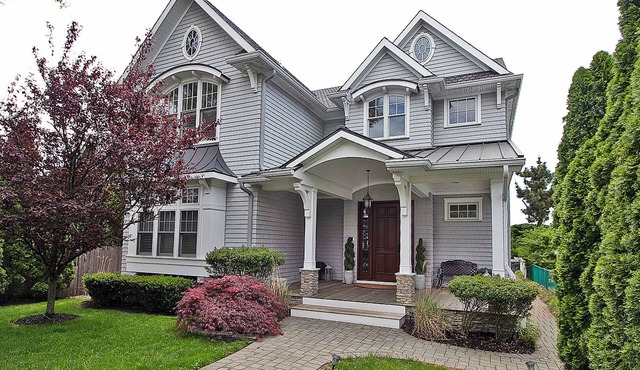 Water Front Property — Sunrise & Sunset Serene Paradise