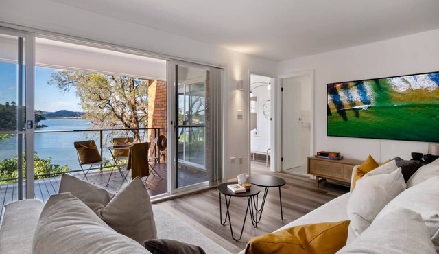 Water-Front Wonder Near Woy Woy