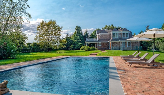 Water Mill Splendor on Open Farmfield, Minutes to Flying Pt