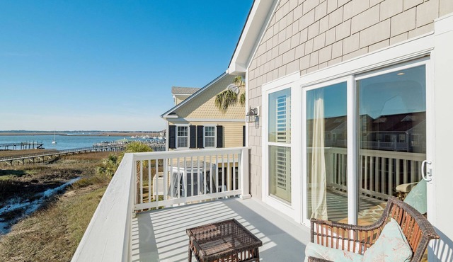 Water's Edge 115 - Folly Kai - Charming Riverside Home - Pool & Fishing Dock