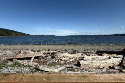 Water's Edge at Dines Point