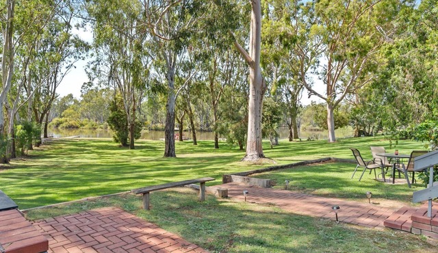 Water's Edge Bundalong