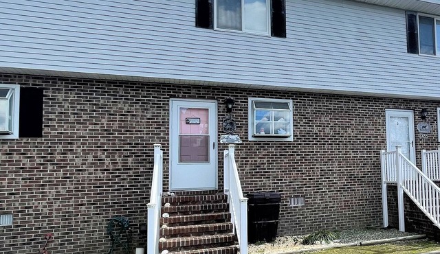 Water's Edge - Water Front/Access - Townhouse with community pier, NO LINENS