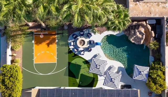 Water Slide & Pool Basketball Court Sleeps 16