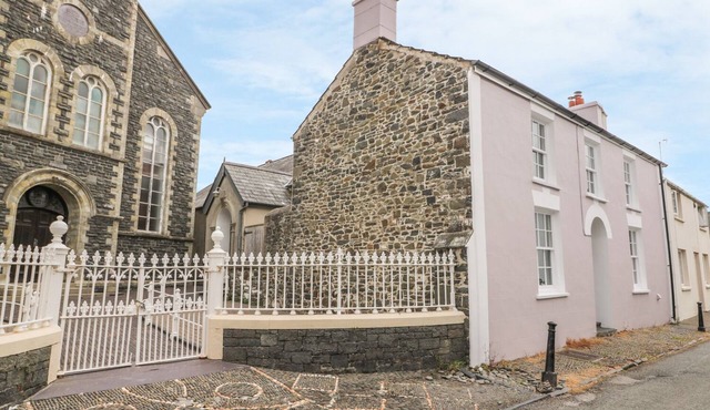 WATER STREET, with open fire in Aberaeron