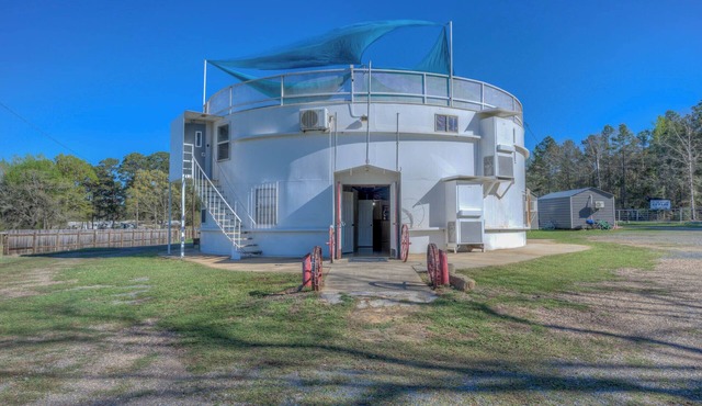 Water tank conversion. Spacious 4-bed 2-bath in enchanting Minden.