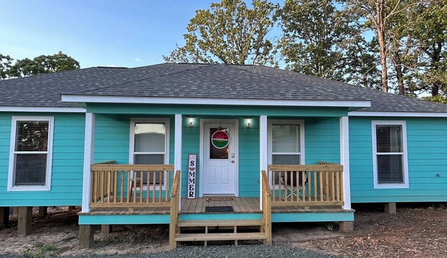 Water view 3-bedroom house on Toledo Bend Lake Zwolle LA with WiFi, AC, BBQ Pit