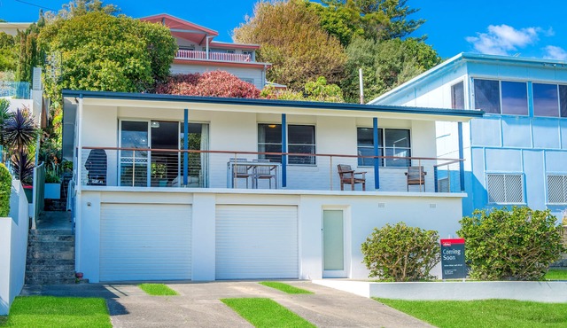 WATER VIEWS ACROSS THE FAIRWAY
