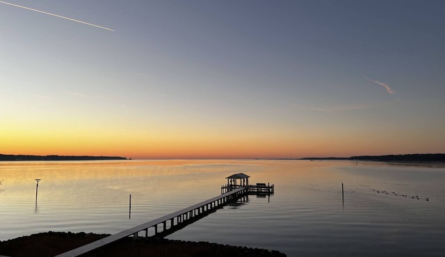 Water Views Everywhere plus Separate Guest Cottage