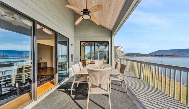 Water Views EVERYWHERE! Waterfront-Pools-Tennis-Beach-Dock!