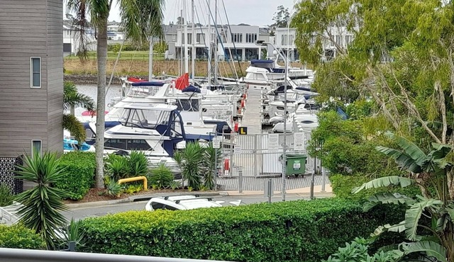 Water views luxury 2 bed fully furnished unit