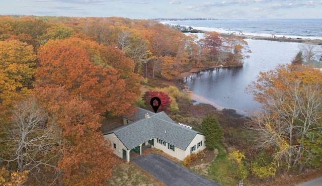 Water views! Walk to Beach-Deck|Pet Friendly