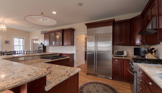 Water Views, Walk to Beach! 4 Bdrm Home + 1 Bdrm Cottage!