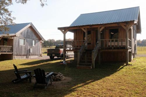 Waterfall Basecamp Cabin Near Rock Island & Hiking Cabin 2
