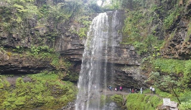 Waterfall Country Escape, Brecon Beacons Sleeps 19