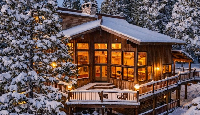 Waterfall Lodge ~ Yellowstone Vibes + AC + Space