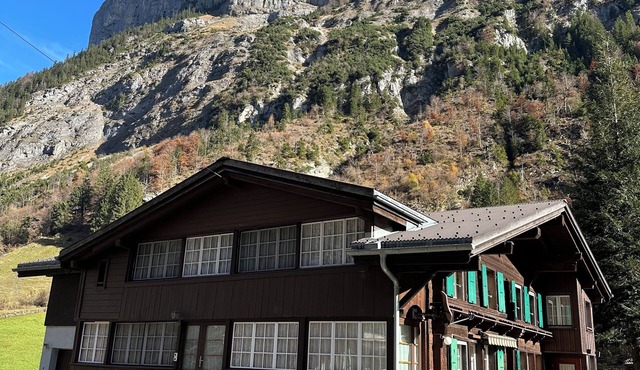 Waterfall Valley 5-bedroom house in Lauterbrunnen perfect for your getaway