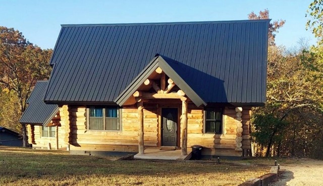 Waterfall View Cabin at White Buffalo Lodge;nFamily-friendly with lake access
