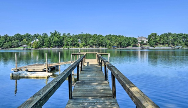 Waterfont Lake Wylie Home w/ Yard + Fire Pit!
