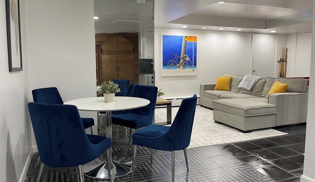 Waterfront 1-Bedroom Retreat w/NYC Views, Game Room & Sauna