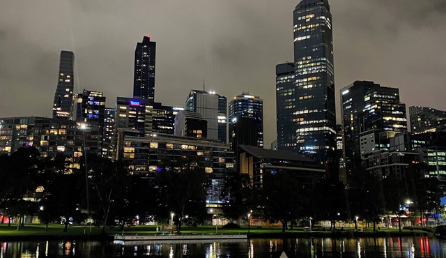 Waterfront 2 BD Apartment in the heart of Docklands