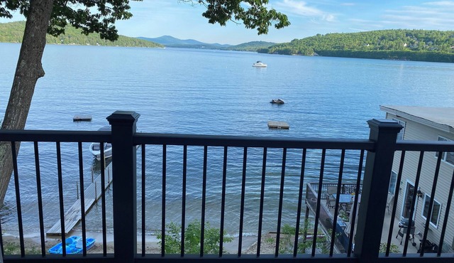 Waterfront 2 bedroom cottage with spectacular views of the lake.