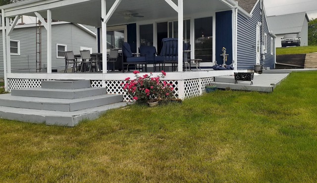 Waterfront 2 BR, 2 Bath Cottage; Fully Remodeled with Free Dock