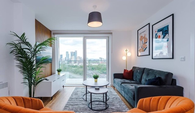 Waterfront 2BR | 2 Bath | Free Gym + Parking