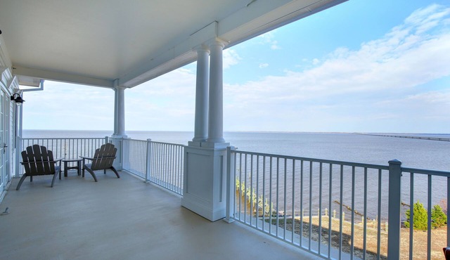 Waterfront 2BR Condo w/Pool Access